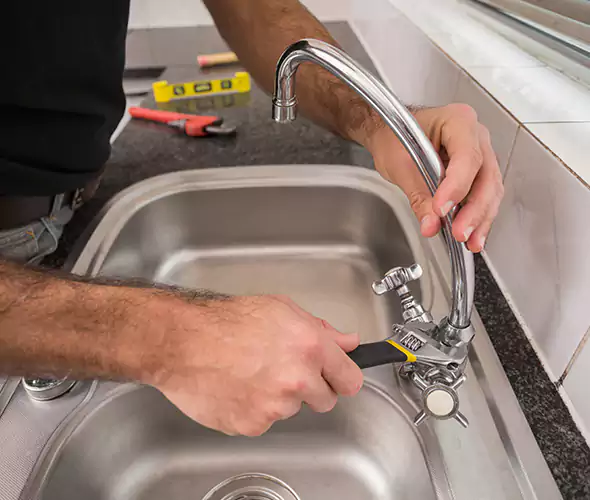 Local Experts for Faucet Repair in Palmetto Bay, FL:Schedule Affordable Faucet Repair Services with Us
