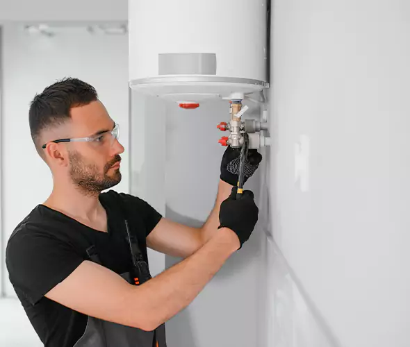 Expert Plumber for Water Heater Expansion Tank Installation in Palmetto Bay, FL
