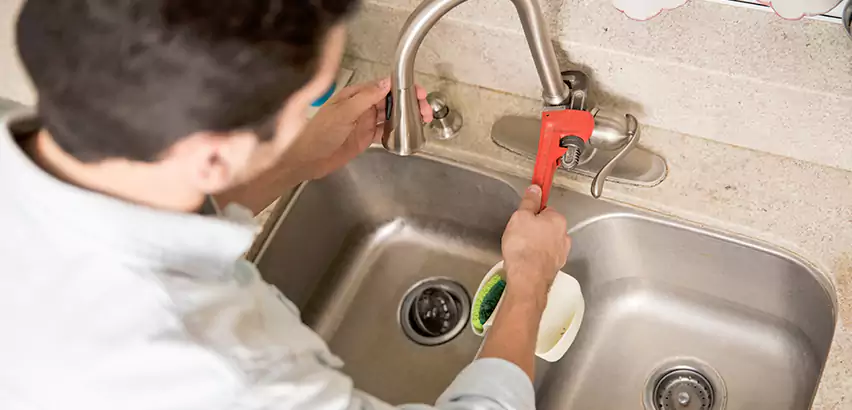 Faucet Repair in Palmetto Bay